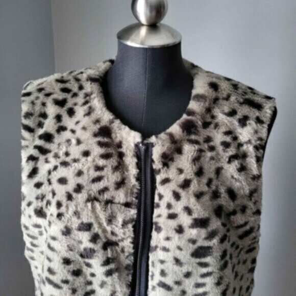 YEST Reversible Leopard / Plaid Vest NWT Sz 12 - Picture 5 of 10